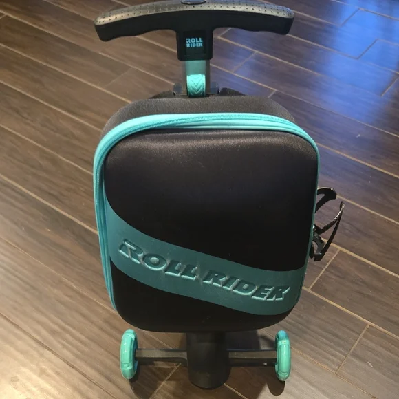 Kids ROLL RIDER- Black and Green Skateboard Suitcase - Picture 1 of 7
